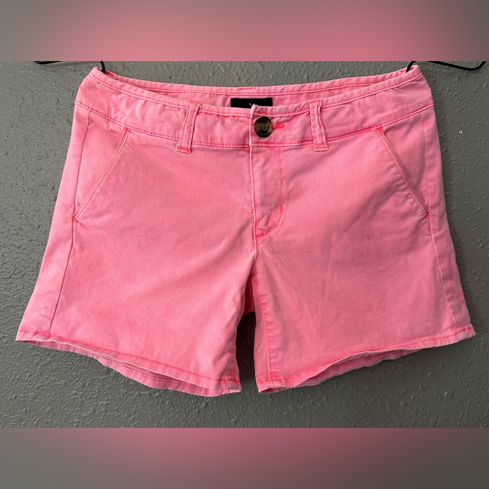Women's American Eagle Bright Pink Midi Stretch Shorts - Size 2 - Picture 1 of 14